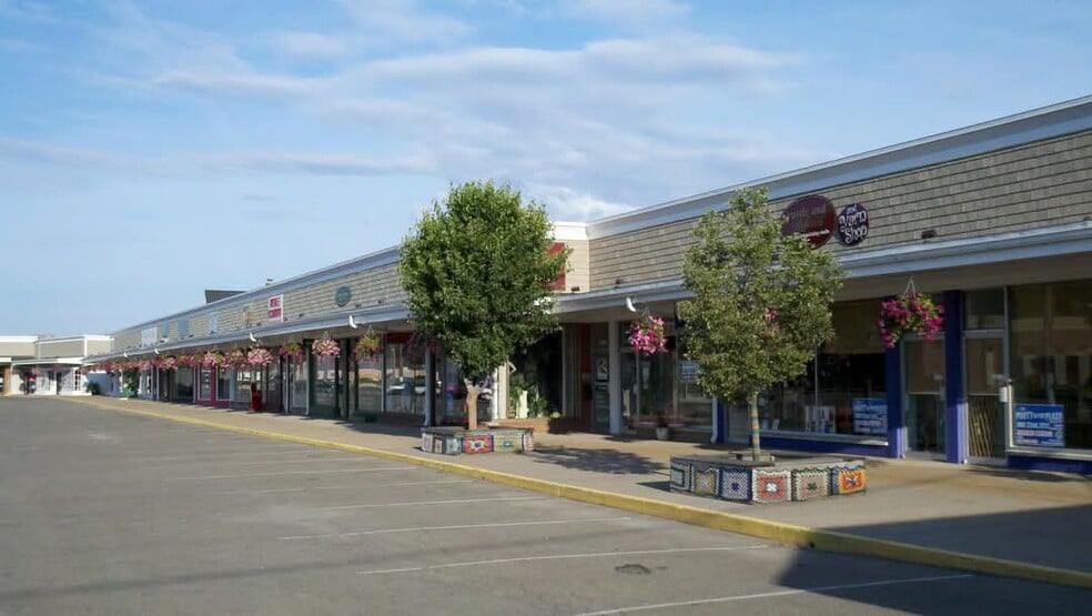 More Photos Of 2662 W 8th St, Erie Unknown For Lease