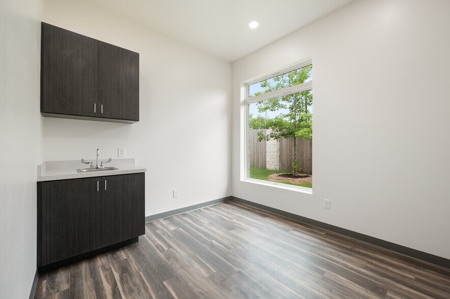 More Photos Of 1360 N Kimball Ave, Southlake Medical For Lease
