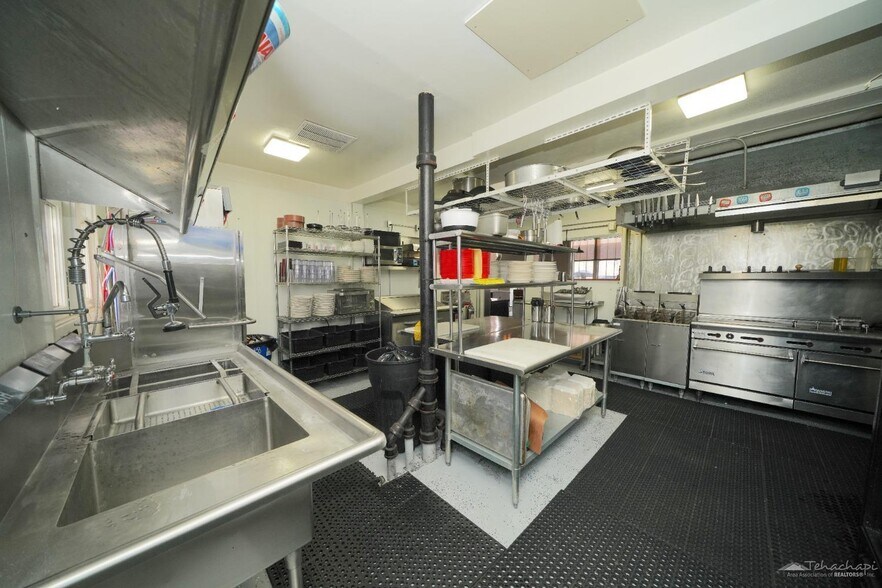 More Photos Of 15814 Caliente Creek Rd, Caliente Restaurant For Sale