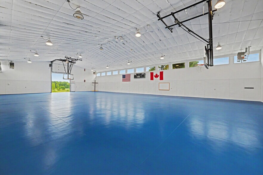 More Photos Of 7291 Stone Rd, Medina Office For Sale