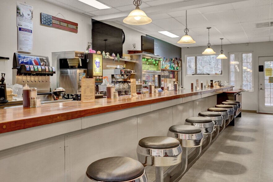 More Photos Of 2212 Centre Tpke, Orwigsburg Restaurant For Sale