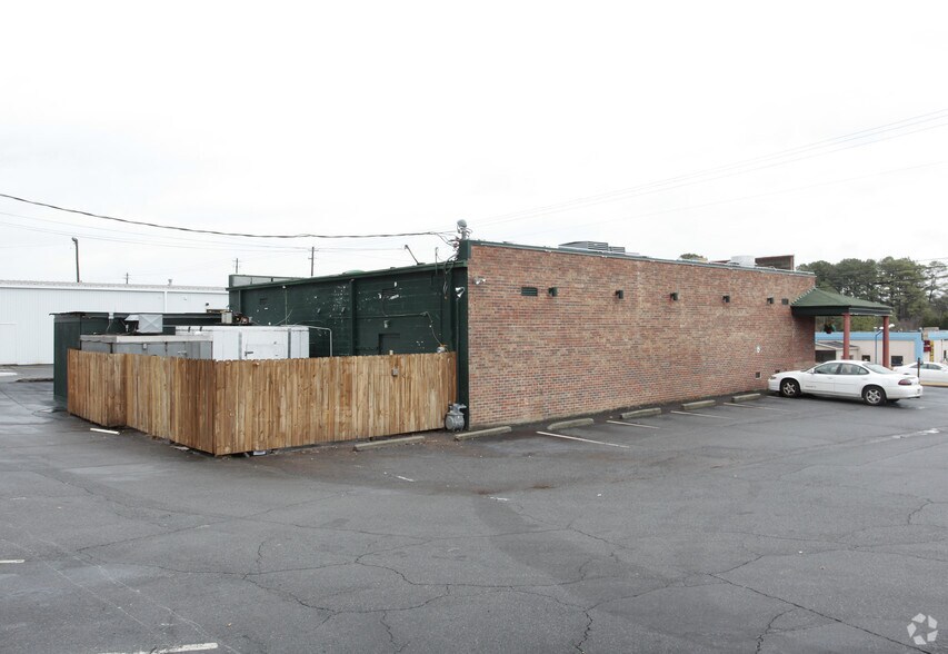 More Photos Of 3085 NE Canton Rd, Marietta Restaurant For Lease