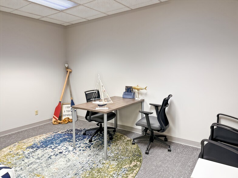 More Photos Of 16700-17000 W Bluemound Rd, Brookfield Coworking Space