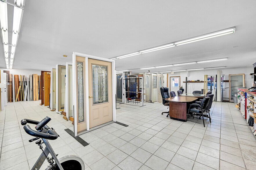 More Photos Of 11091 Irma Dr, Northglenn Storefront For Sale