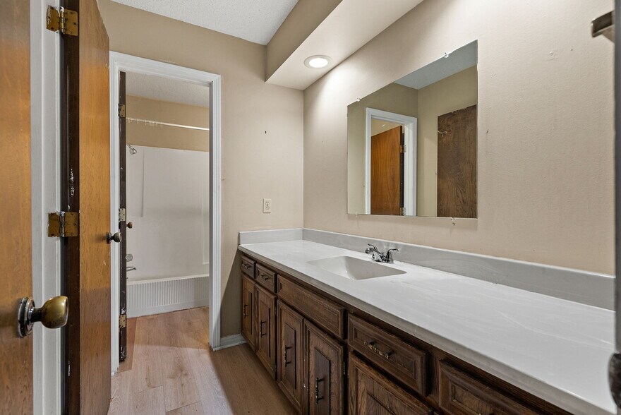 More Photos Of 2401 S 50th St, Fort Smith Apartments For Sale