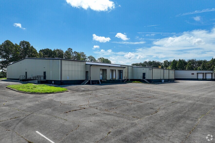 More Photos Of 1190 Old Belt Way, Rural Hall Manufacturing For Lease