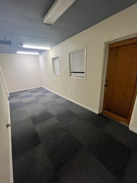 More Photos Of 4406 Bayard St, San Diego Office For Lease