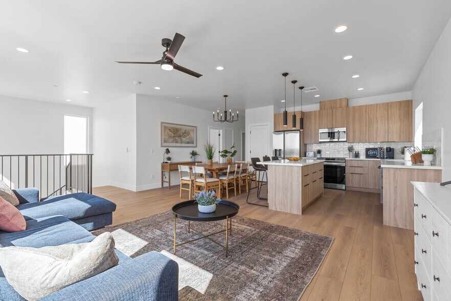 More Photos Of 4821 Chippendale Dr, Sacramento Multifamily For Sale
