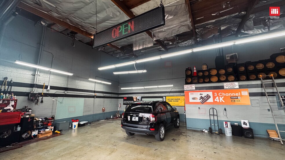 More Photos Of 2001-2013 Venice Blvd, Los Angeles Freestanding For Lease