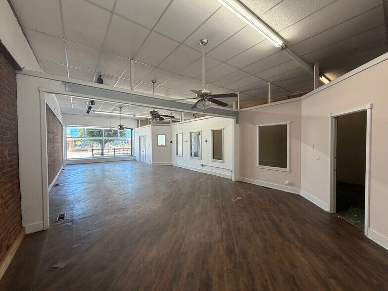 More Photos Of 1705 Washington St, Blair Storefront Retail Office For Sale