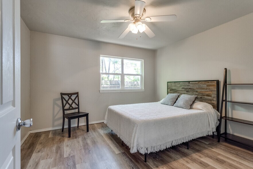 More Photos Of NW 10th St & N Classen Blvd, Oklahoma City Apartments For Sale