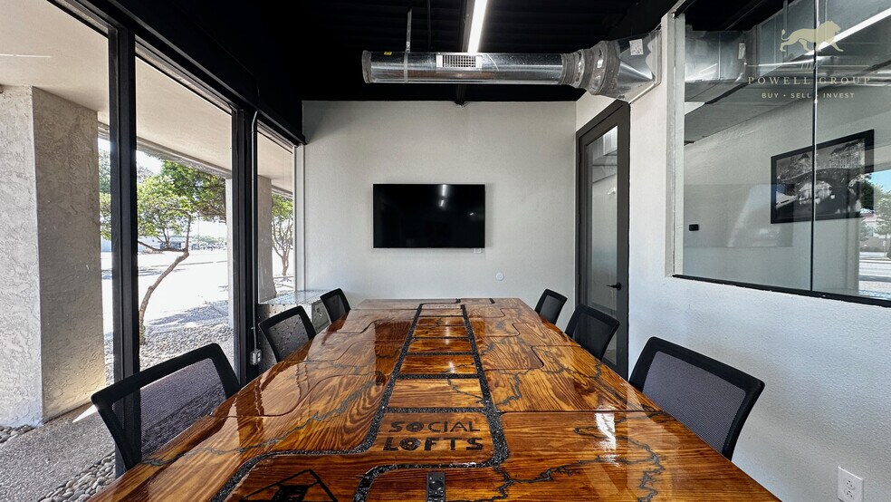 More Photos Of 3610 34th St, Lubbock Office For Sale