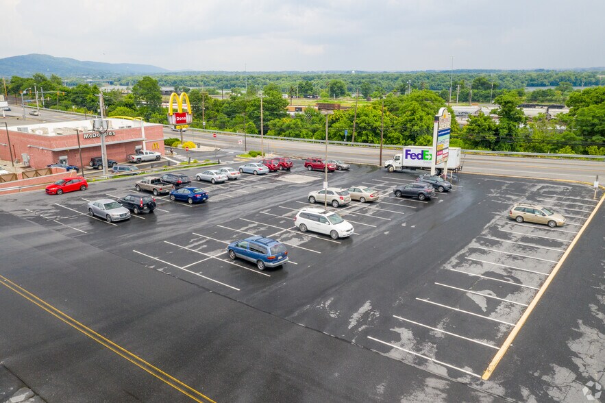 More Photos Of 409-463 N Enola Rd, Enola Unknown For Lease