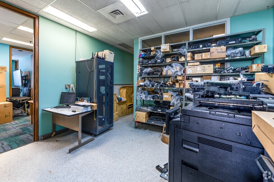 More Photos Of 215 Carlingview Dr, Toronto Light Distribution For Lease