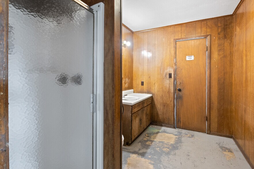 More Photos Of 450 County Road 1312, Mount Pleasant Industrial For Sale