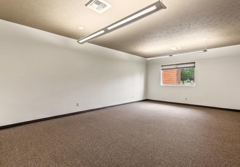 More Photos Of 6701 N Idaho Rd, Newman Lake Lodge Meeting Hall For Sale