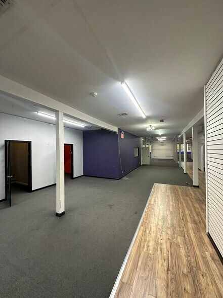 More Photos Of 202 Merrick Rd, Rockville Centre Storefront Retail Office For Lease