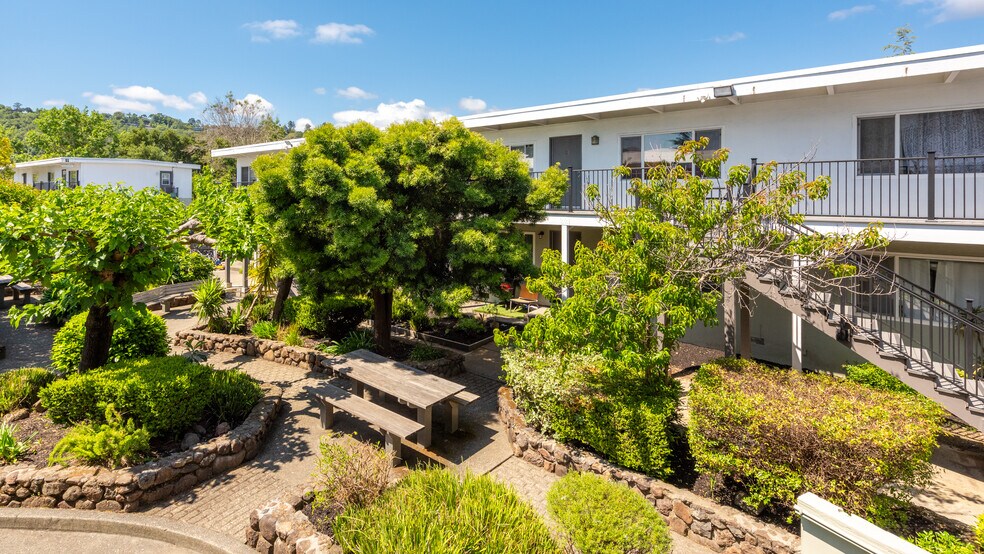 More Photos Of 45 Woodland Ave, San Rafael Apartments For Sale