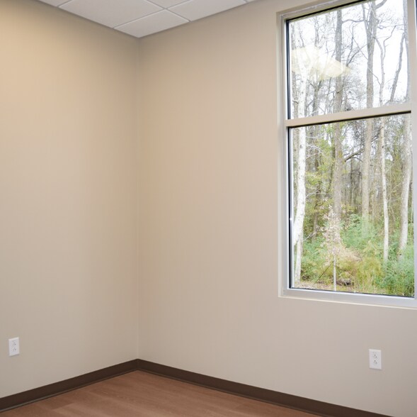 More Photos Of 111 Logan Ct, Angier Medical For Lease