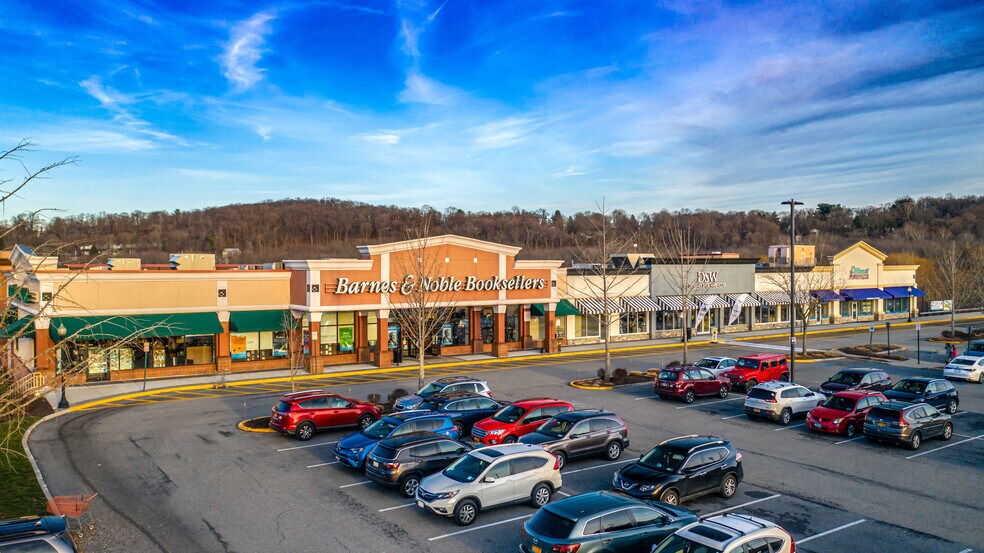 More Photos Of 3039-3155 E Main St, Mohegan Lake Unknown For Lease