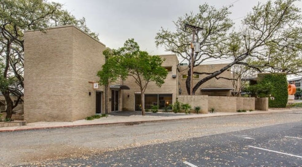 More Photos Of 8647 Wurzbach Rd, San Antonio Medical For Sale