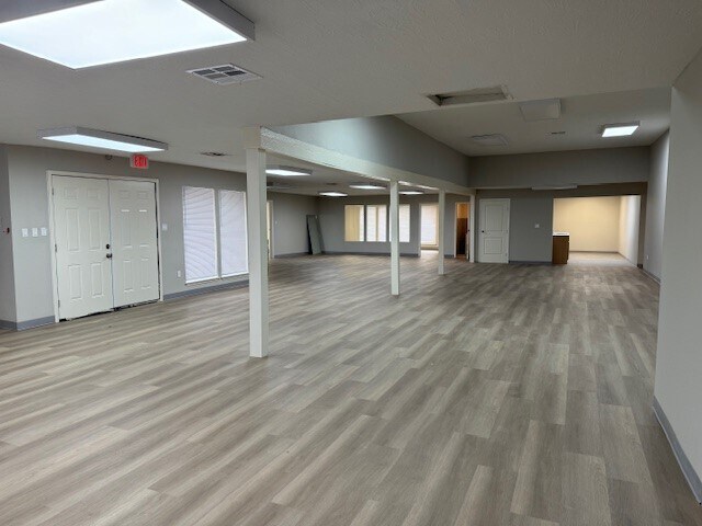 More Photos Of 1008 Morton St, Richmond Showroom For Lease