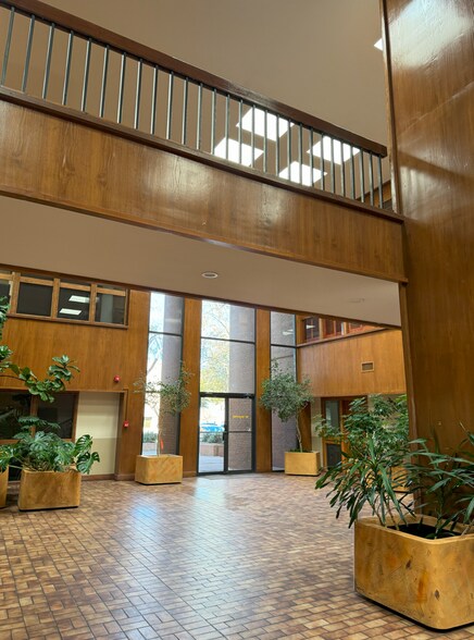 More Photos Of 9440 Viscount Blvd, El Paso Office For Sale