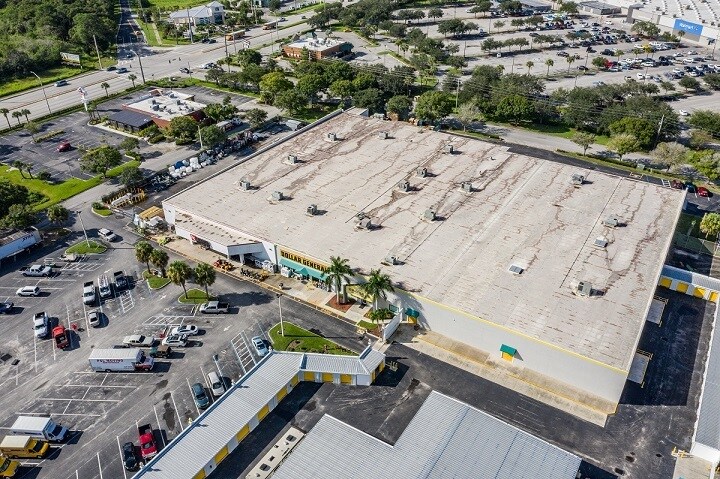 More Photos Of 4892 Okeechobee Rd, Fort Pierce Self Storage For Lease