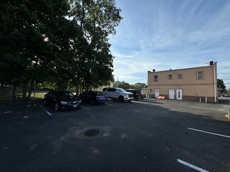 More Photos Of 51-53 W Montauk Hwy, Lindenhurst Storefront Retail Office For Lease