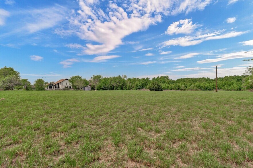 More Photos Of 1201 County Road 138, Hutto Land For Lease