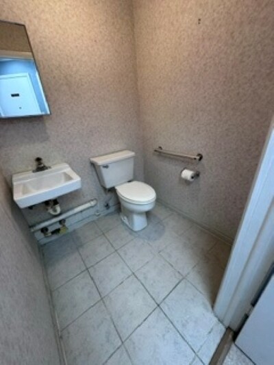 More Photos Of 3906 Tampa Rd, Oldsmar Medical For Lease