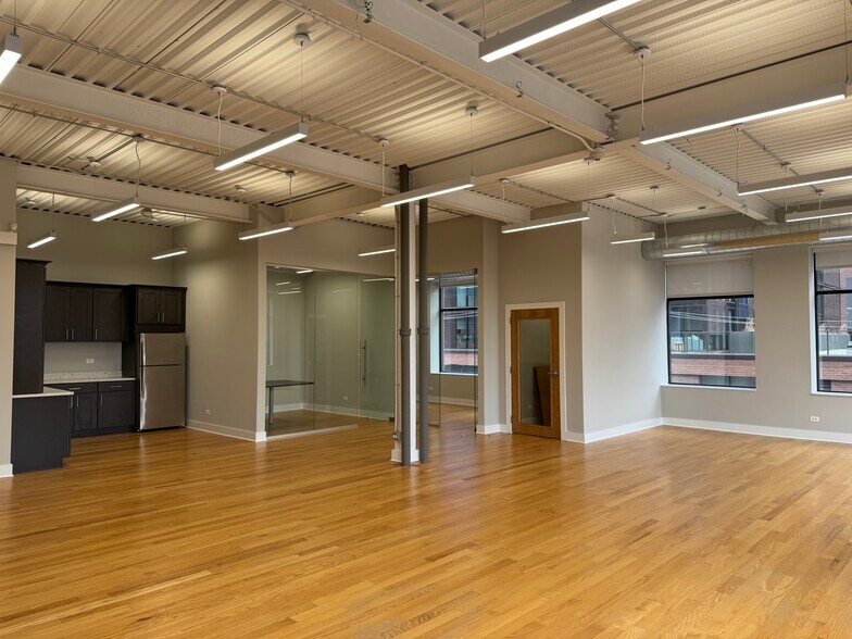 More Photos Of 216 N May St, Chicago Loft Creative Space For Lease