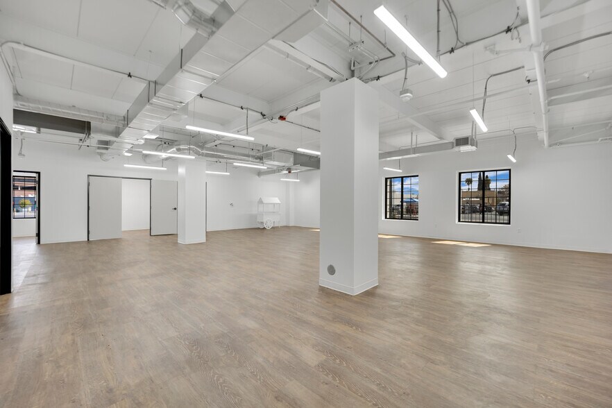 More Photos Of 730 Las Vegas Blvd, Las Vegas Office For Lease