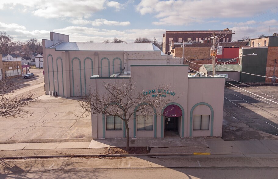 More Photos Of 210 W Spring St, Freeport Office For Sale