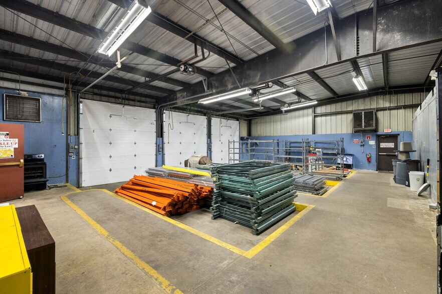 More Photos Of 2180 Middle Rd, Lewistown Refrigeration Cold Storage For Sale