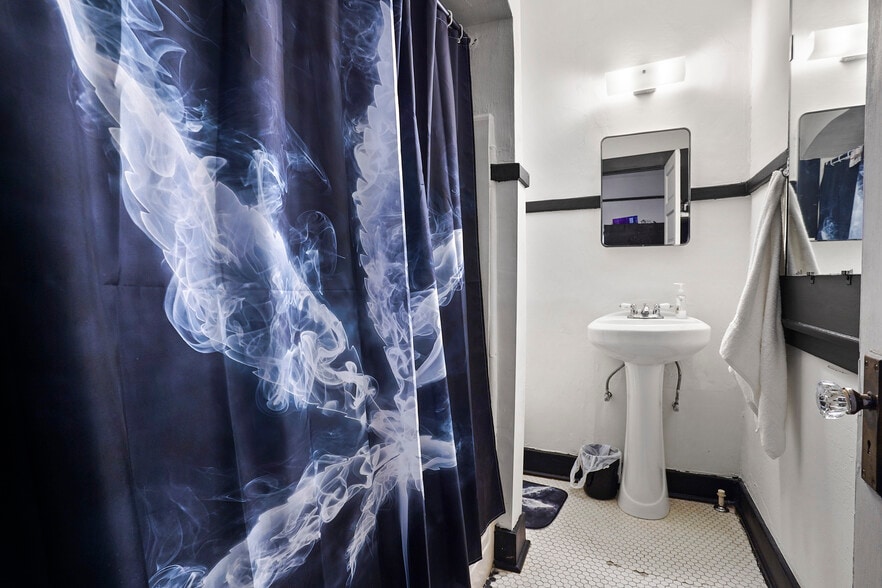 More Photos Of 1207 E Rio Grande Ave, El Paso Multifamily For Sale