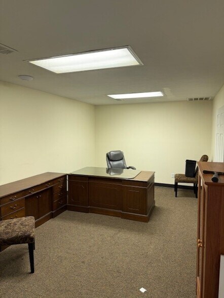 More Photos Of 5747 Elmore Rd, Elmore Warehouse For Sale