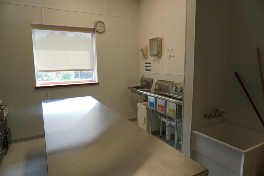 More Photos Of 3809 S 42nd St, Minneapolis Medical For Sale