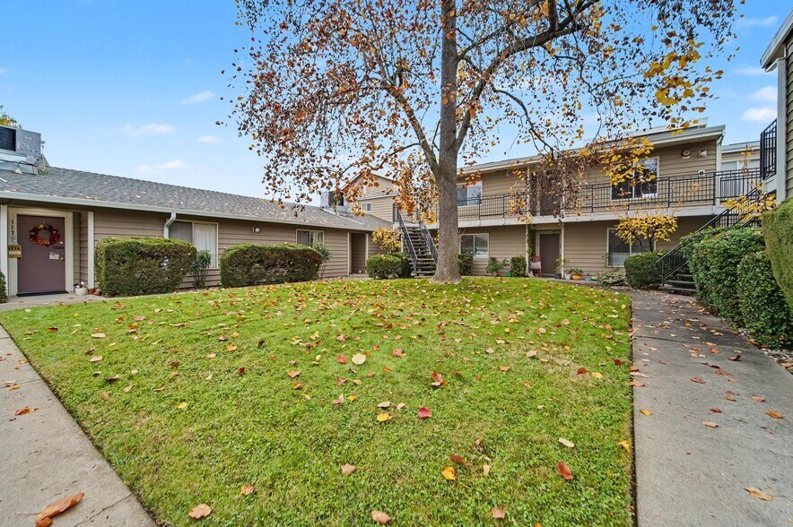 More Photos Of 1574 - 1576 Heather Dr, Yuba City Apartments For Sale