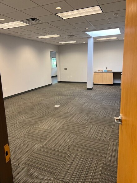 More Photos Of 2985 S Ridge Rd, Green Bay Medical For Lease