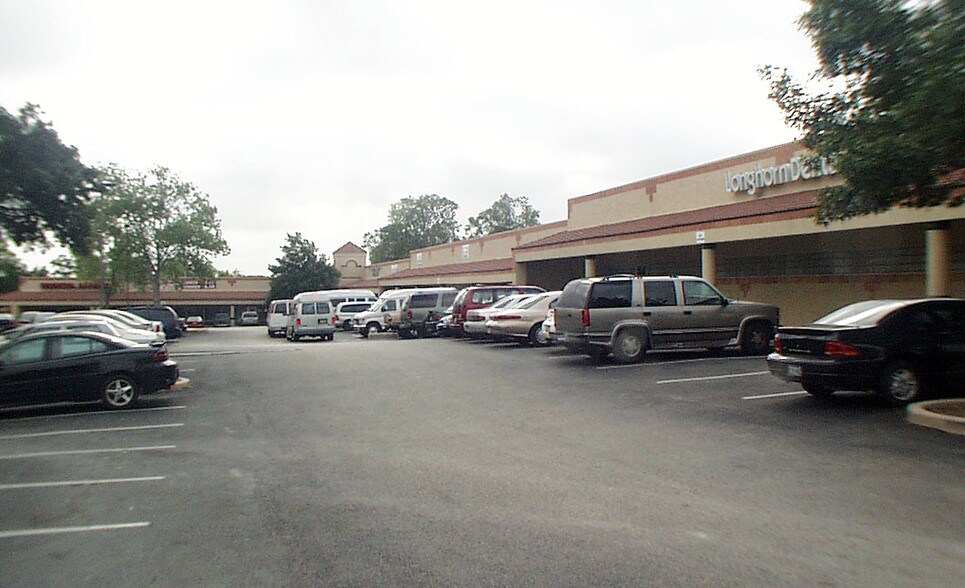 More Photos Of 7517-7523 Cameron Rd, Austin Freestanding For Lease