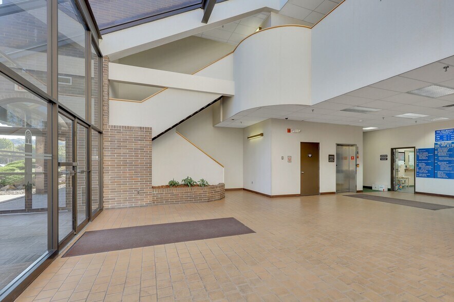 More Photos Of 1003-1031 McBride Ave, Woodland Park Medical For Lease