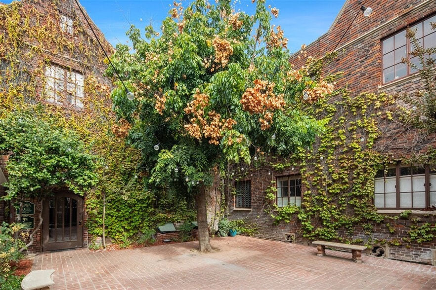 More Photos Of 95 N Marengo Ave, Pasadena Storefront Retail Office For Sale