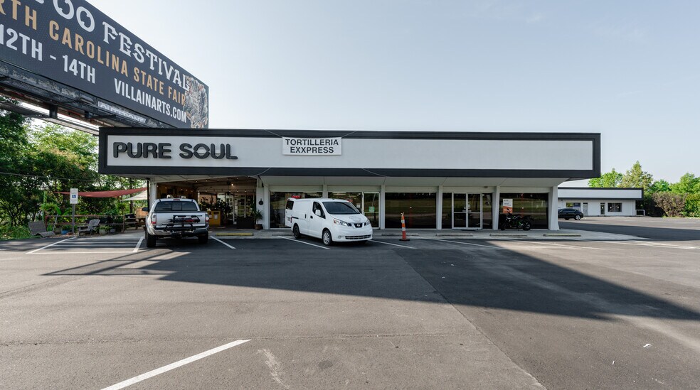 More Photos Of 4125 Durham Chapel Hill Blvd, Durham General Retail For Lease