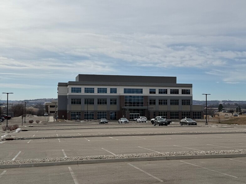 More Photos Of 4025 Westmark Dr, Dubuque Office For Sale
