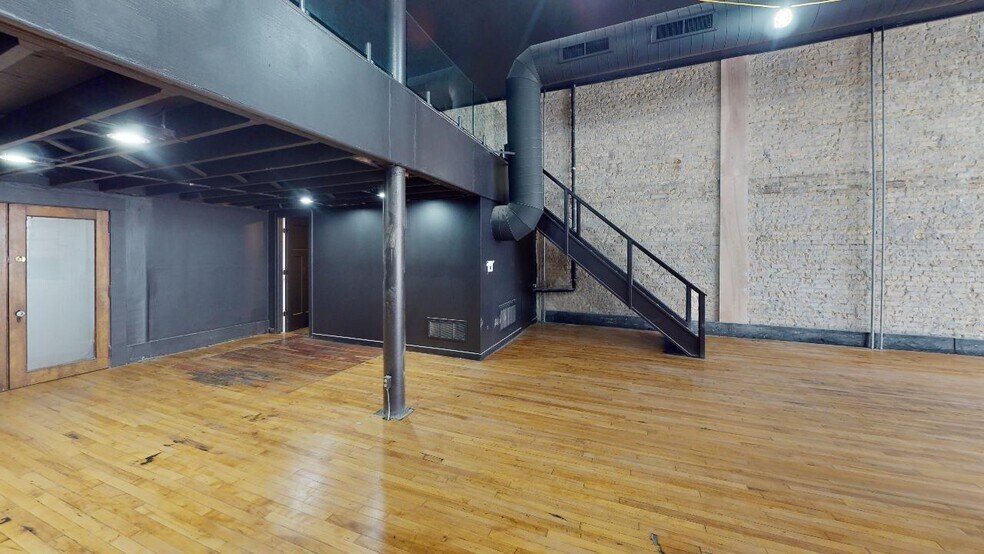 More Photos Of 17 W Lawrence St, Pontiac Apartments For Sale