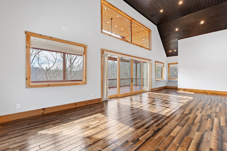 More Photos Of 5735 Archer Ave, Cumming Apartments For Sale