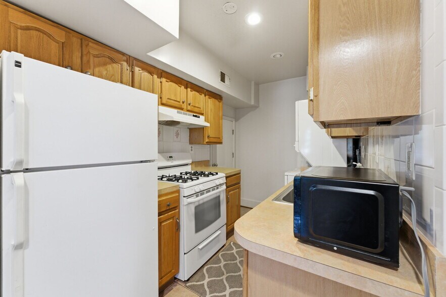 More Photos Of 2263 12th St NW, Washington Storefront Retail Residential For Sale