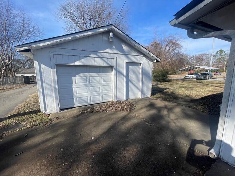 More Photos Of 109 Tucker St, Jackson Office For Sale