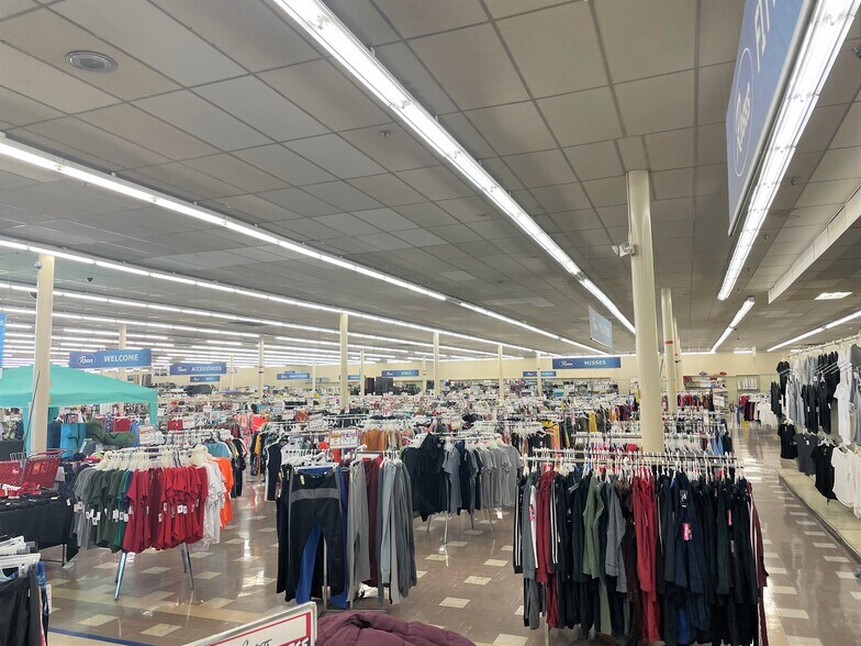 More Photos Of 580 Mason, Harrisonburg Freestanding For Sale